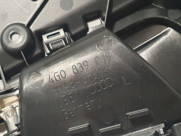 фото №10, Audi a6 c7 4g підсвітка обшивка дверей ambiente ручка led ліве зад 4g5971693a