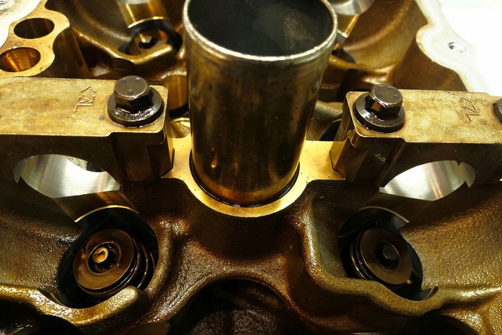 фото №6, Ford mustang v 3.7 v6 10-14 головка циліндрів ліва