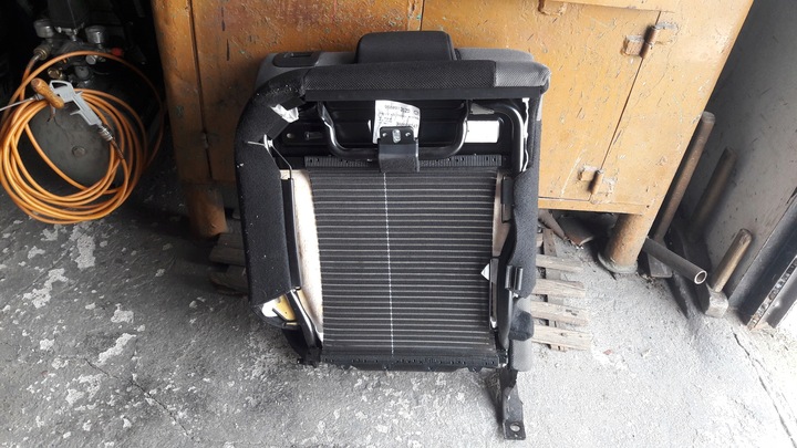 фото №6, Диван спинка праві зад peugeot 207 sw