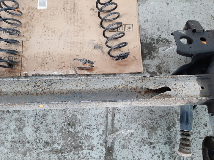 фото №13, Ford fiesta mk5/mk6 рестайлинг 1.3 8v 07r балка подвески барабаны abs 2s615k574jm