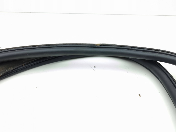 фото №9, Mini cooper countryman r60 2011 уплотнитель крышки багажника 9801388