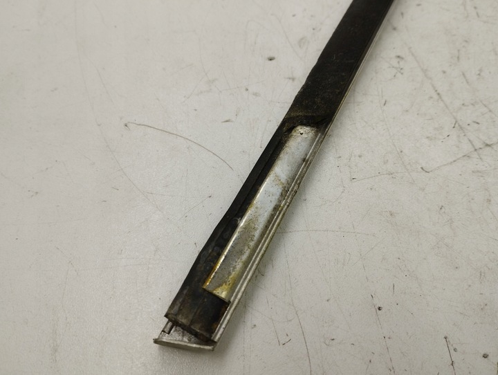 фото №7, Bmw 3 e46 2000 планка стёкла задней