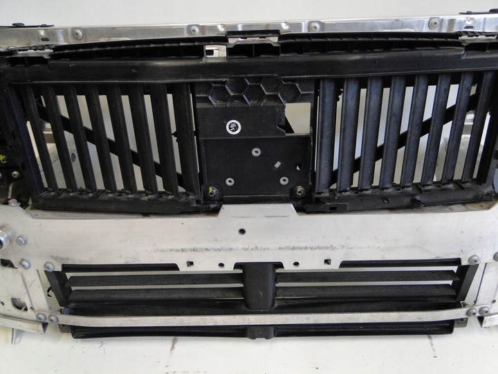 фото №7, Mercedes pas переднє підсилювач перед c клас 206 w206 a2066201400 kpl