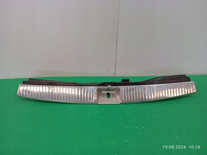 фото №1, Захист ременя зад багажника mercedes c клас w204 універсал a2046906541