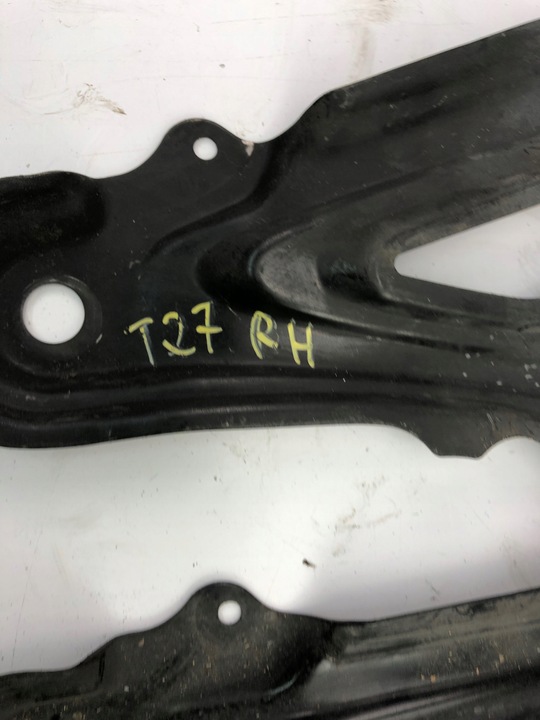 фото №6, Toyota avensis t-27 кронштейн візка праві лівий kpl