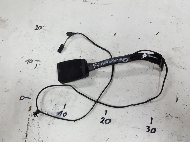 фото №1, Vw scirocco 08r- застібка ременя права перед