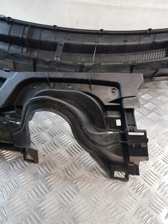 фото №11, Toyota auris i 07r- панель под лобовым стеклом комплектные 55708-12290