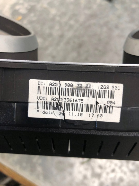 фото №8, Панель приладів mercedes ml w164 a2519003200 європа
