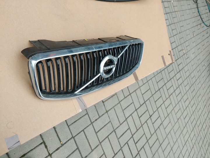 фото №1, Решітка решітка радіатора решітка радіатора volvo xc60 xc 60 ii 2 16 17 18 19 31425532 31425533