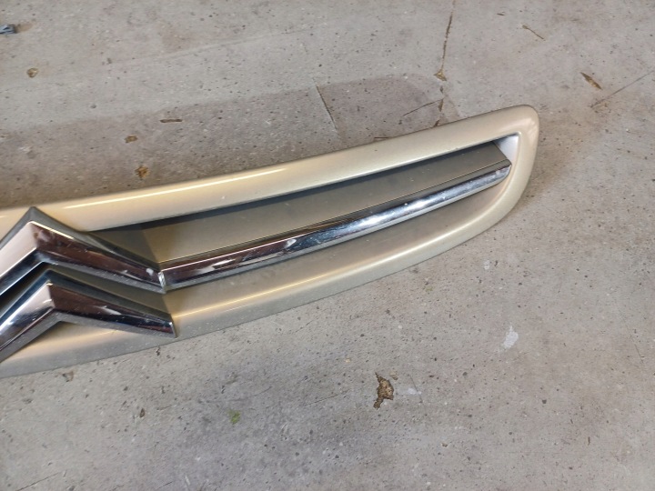 фото №4, Центральная решётка бампера citroen xsara picasso рестайлинг код kddc nr. 9650059377