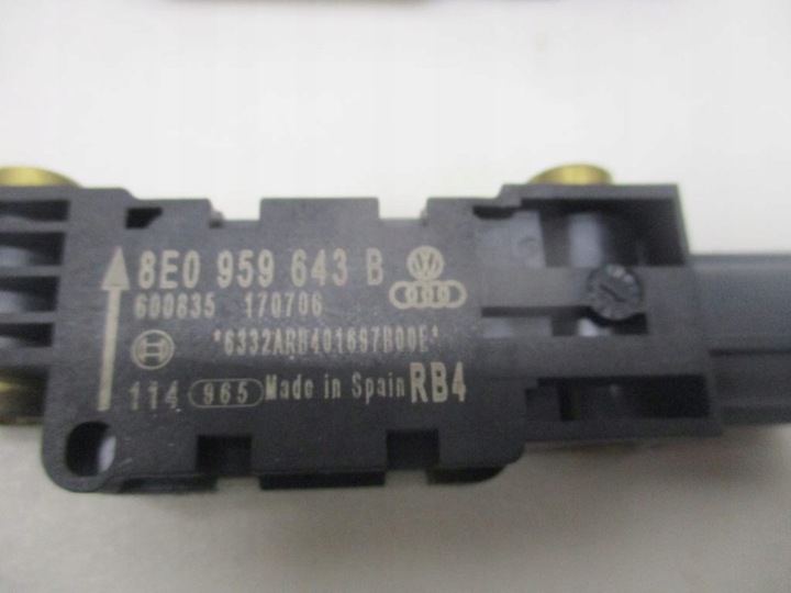 фото №6, Датчик ударний бічний audi a4 b7