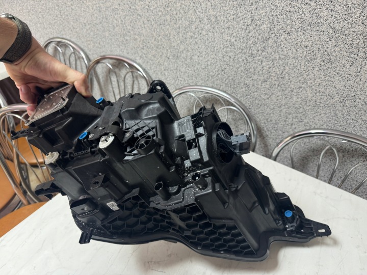 фото №8, Volvo s60 v60 полный led фара передняя европа оригинал