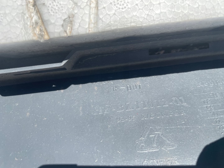 фото №9, Mercedes w124 бампер зад задній новий hf-bz11012-01