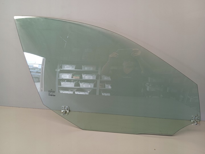фото №1, Стекло дверь правые перед mercedes e w212 универсал