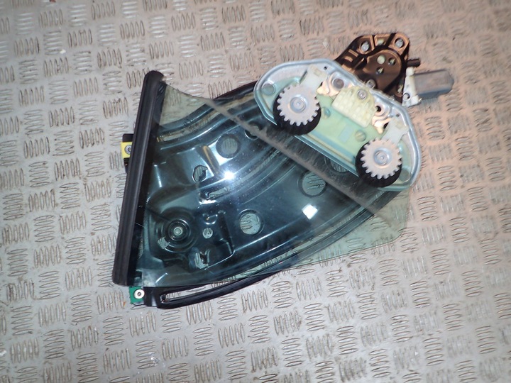 фото №6, Porsche 991 911 cabrio скло бокова r 13r. as2