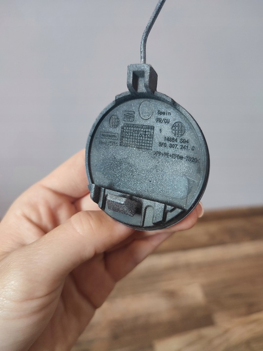 фото №3, Leon iii 5f заглушка hak бампер перед 5f0807241c