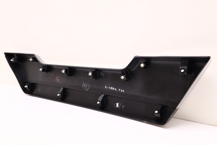 фото №6, Nissan x-trail t32 накладка крышки багажника 909011dj0a