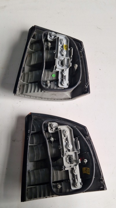 фото №7, Фара зад задняя левая oem номер 13130642 opel vectra c hb sedan