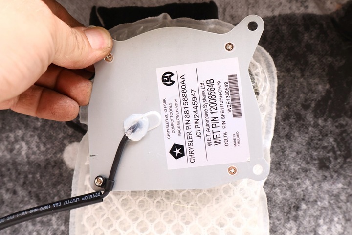 фото №10, Jeep cherokee kl обивка спинка сиденья левый перед 68156880aa, 2475538dx9