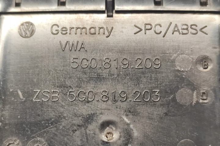 фото №10, Забірник  повітря консолі vw golf vii 5g1, bq1, be1, be2 5g0819209b 2.0l