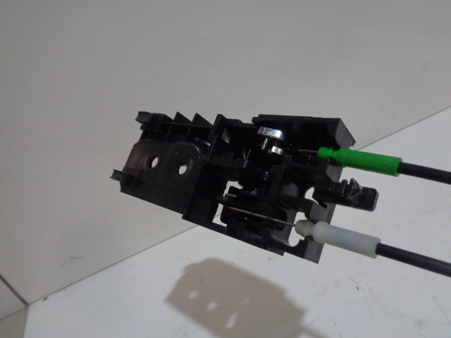 фото №10, Замок правий перед toyota avensis ii t25 06-08