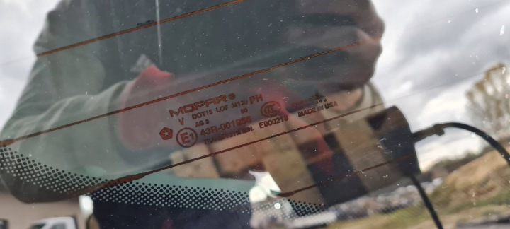 фото №16, Chrysler pacifica 2022 кришка багажника зад задня скло темне pw7