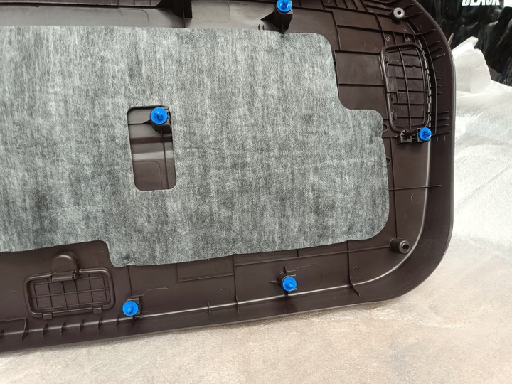 фото №13, Hyundai ix35 - боковина крышки багажника