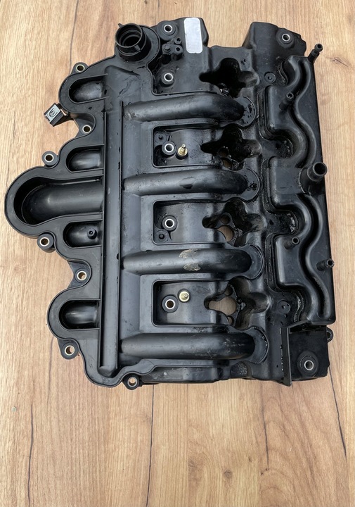 фото №3, Крышка клапанов 2,2 dci espace master 8200061888