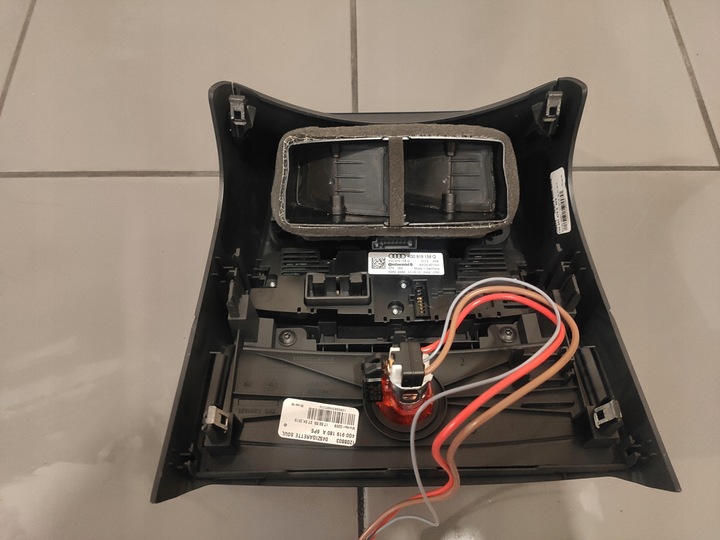 фото №12, Audi a7 4g 4g8 рестайлінг захист консолі середньої зад решітка повітропровід ідеальна