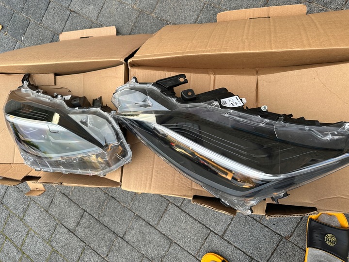 фото №12, Лампы toyota yaris cross 21- лампа полный led левая правая 0d-314