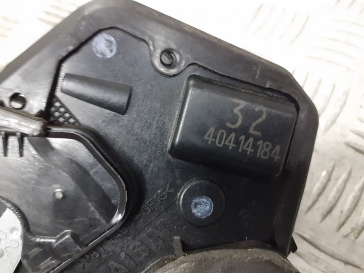 фото №2, Замок двері правий зад toyota scion xa 2pin