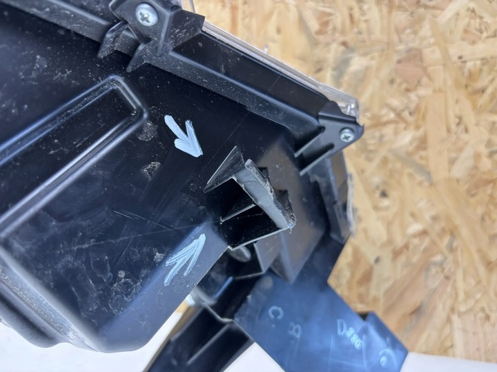 фото №11, Toyota corolla cross 2022 лампи передні