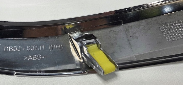 фото №13, Планка бампера хром права перед mazda ii 2 14- kf090 db5j507j1