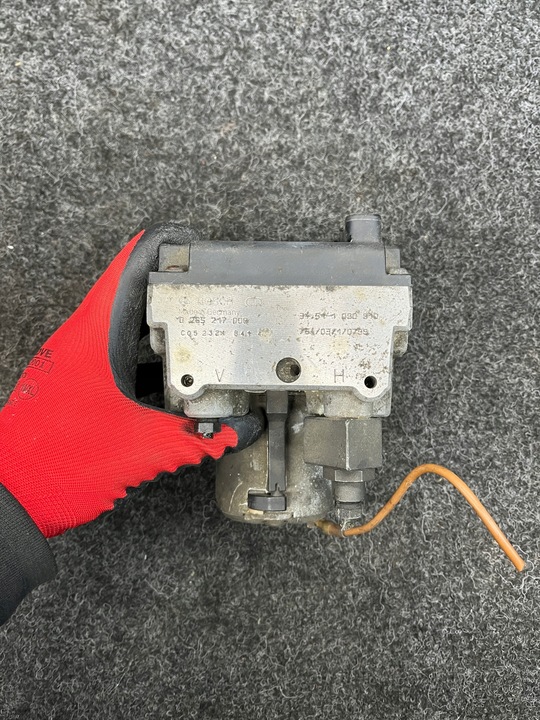 фото №8, Bmw e39 2.0i насос abs 0265217000