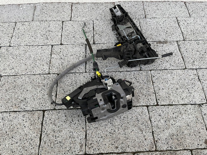 фото №1, Замок двері правий перед mercedes c-klasa w205