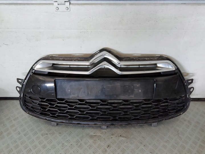 фото №1, Citroen ds3 решётка радиатора решётка бампера перед 9674025277