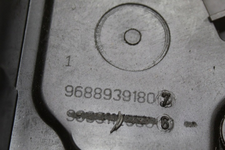 фото №8, Кришка клапанів citroen c3 peugeot ford 1.6 hdi bh01 10fdbz 9688939180