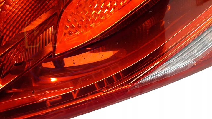 фото №8, Audi a4 b8 sedan лампа права зад w кришка багажника 8k5945094