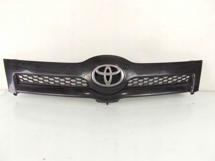 фото №1, Решётка радиатора решётка toyota corolla verso ii 2 04-09 2,0 d4d