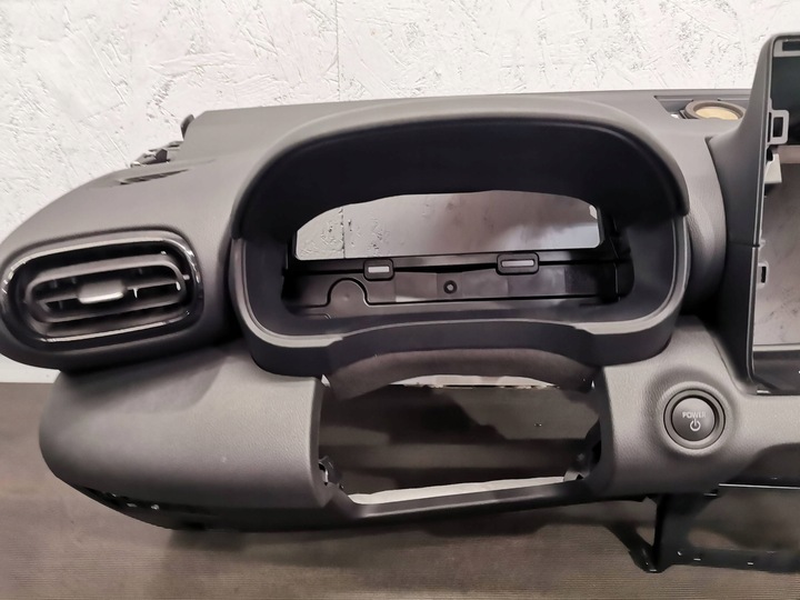 фото №9, Toyota yaris iv 4 2024 панель раздаточная консоль подушка безопасности ремни оригинальная