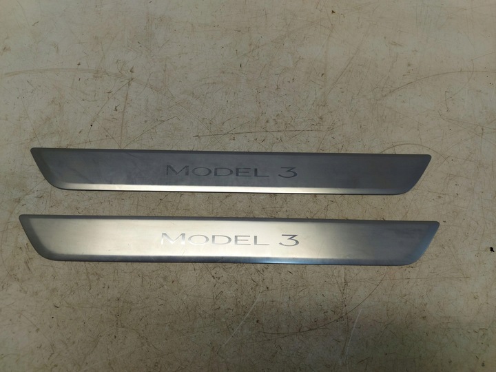 фото №2, Tesla модель 3 планка пороговая правая левая
