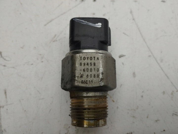 фото №6, Toyota corolla verso ar10 2005 датчик тиску пального