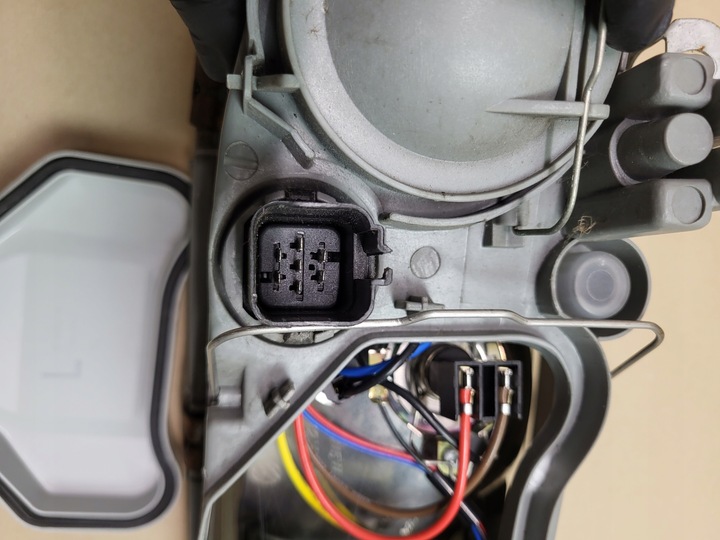 фото №15, Лампа лівий перед фара двигунчик ford fiesta mk4 depo eu