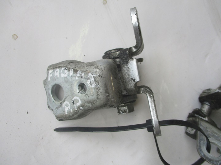 фото №3, Петля петлі двері перед переднє праві комплект skoda fabia ii scout la7w