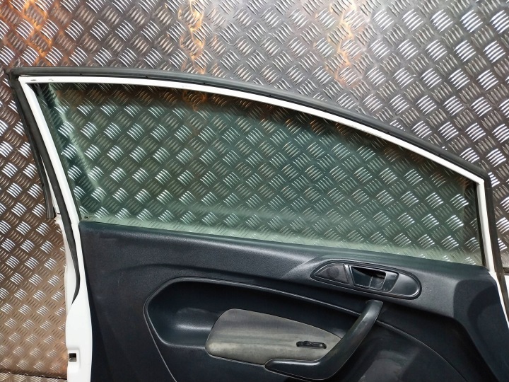 фото №8, Двері ліві ford fiesta mk7 3d 07-