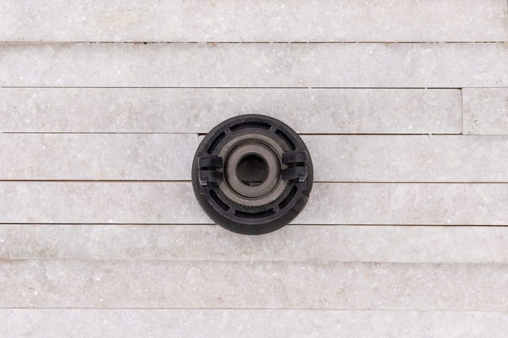 фото №8, Винт регулирующая усилитель лобового 3m518186a ford focus mk3 2010-2018