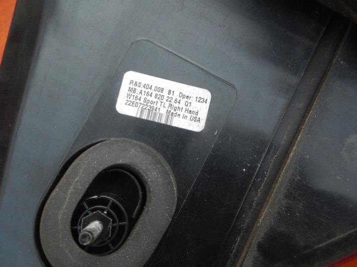 фото №6, Лампа правая зад оригинальная mercedes ml w164