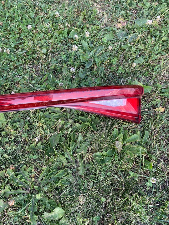 фото №3, Лампа зад средняя cupra formentor повреждённая