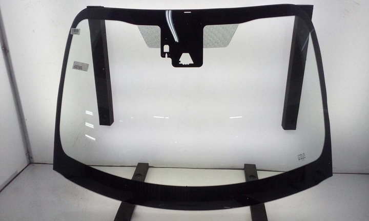 фото №1, Стекло лобовое передняя toyota yaris 2020- hbk 5-дверь датчик камера новая