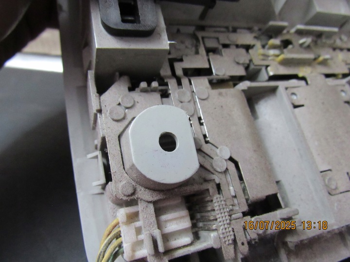 фото №5, Лампа интерьера освещение кабины avensis t25